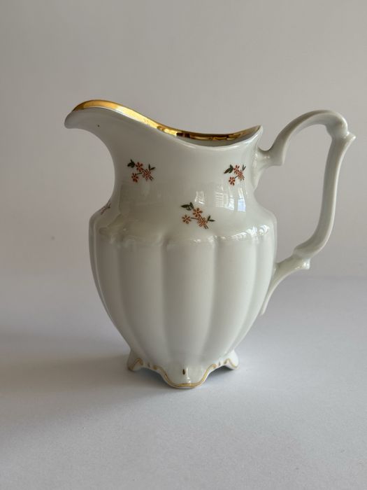 Wałbrzych serwis porcelanowy 6-osobowy Porcelana PRL kwiatki