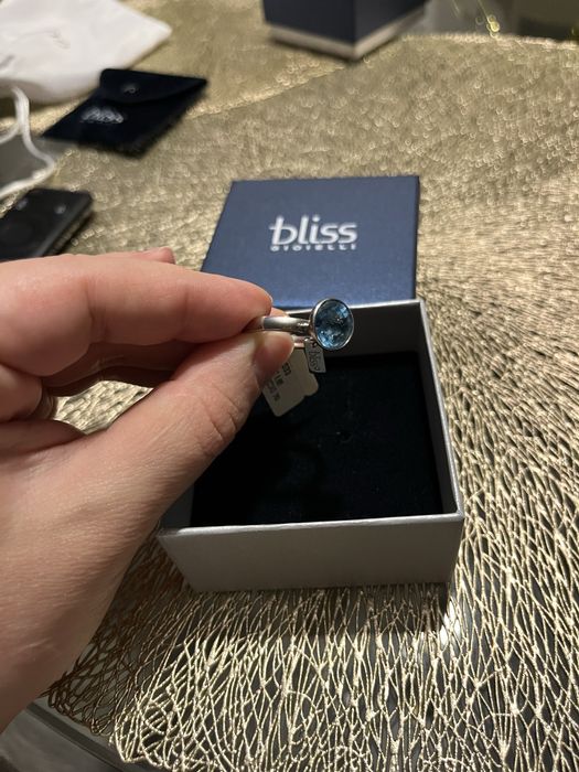 Каблучка Bliss з натуральним камнем і діамантом