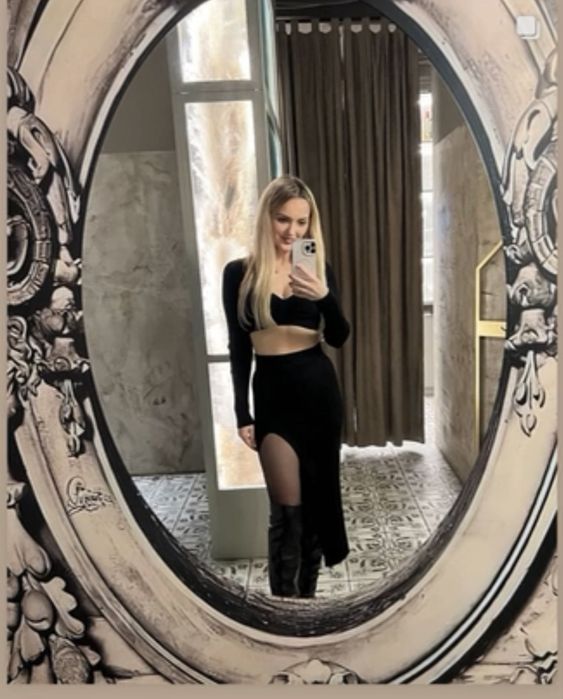 Шикарний комплект спідниця та топ. В хорошому стані фірма malina