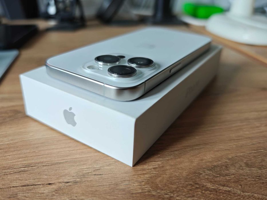 iPhone 15 pro 128GB Biały