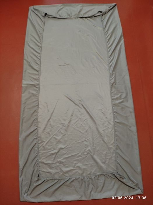 Простирадло на резинці