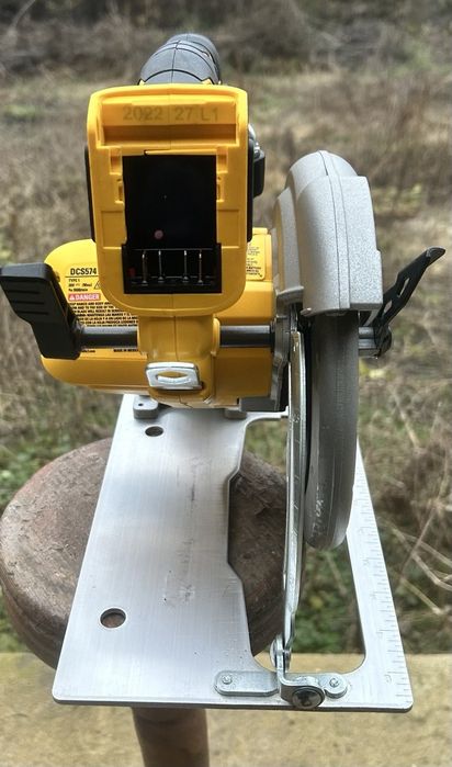 Паркетна DeWalt DCS574