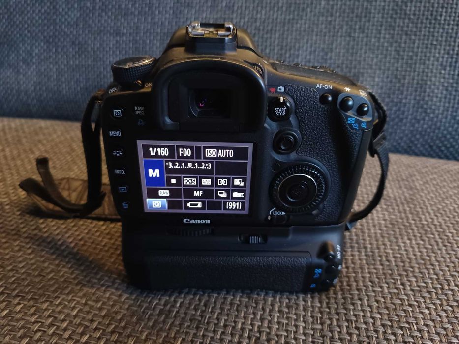 Canon EOS 7D z gripem stan idealny