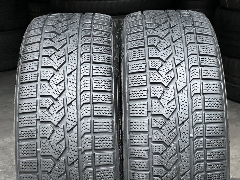 Шины зимние 2шт 235/50/R18 Kumho Izenk