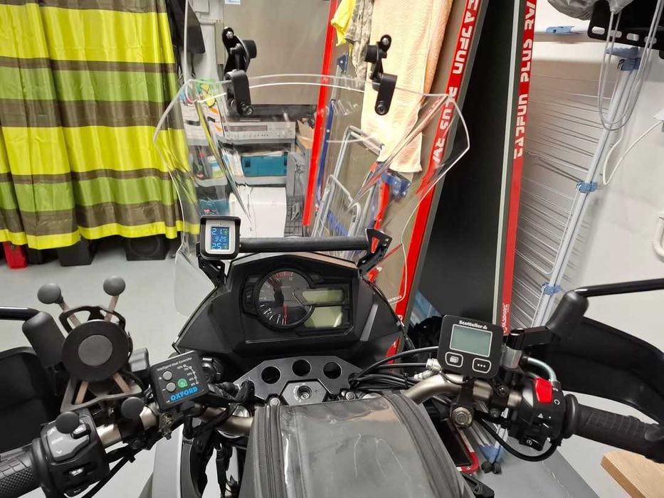 Suzuki V Strom Dl 650, Dl 1000 Belki nawigacji, telefon