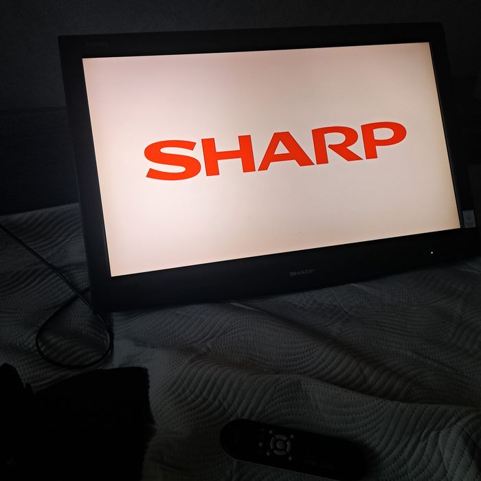 Телевізор Sharp,  32 діагональ