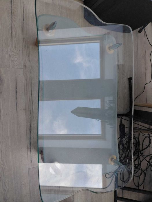 Szklany stolik kawowy