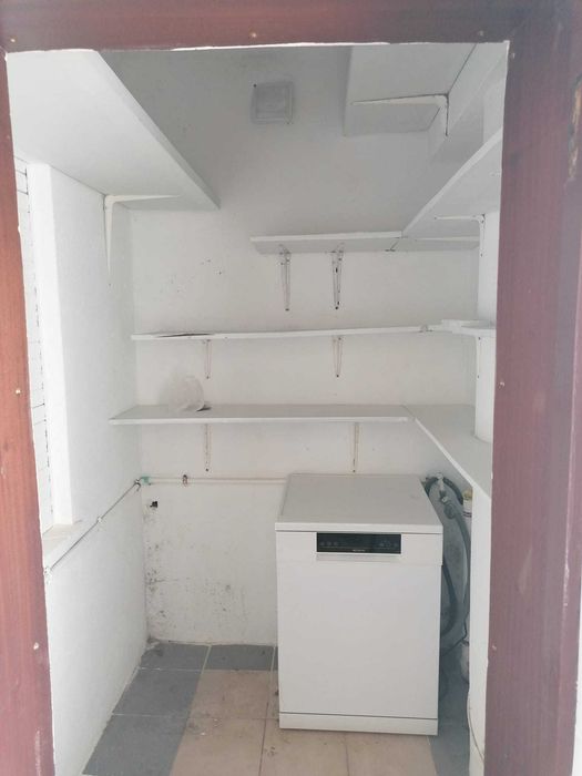 VENDO/ALUGO T3 com boas areas  e terraço