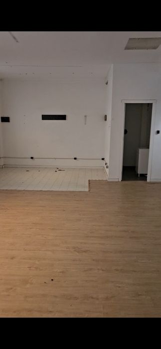 Arrendo - Vendo: Sala/Escritório na Avenida Central, Braga