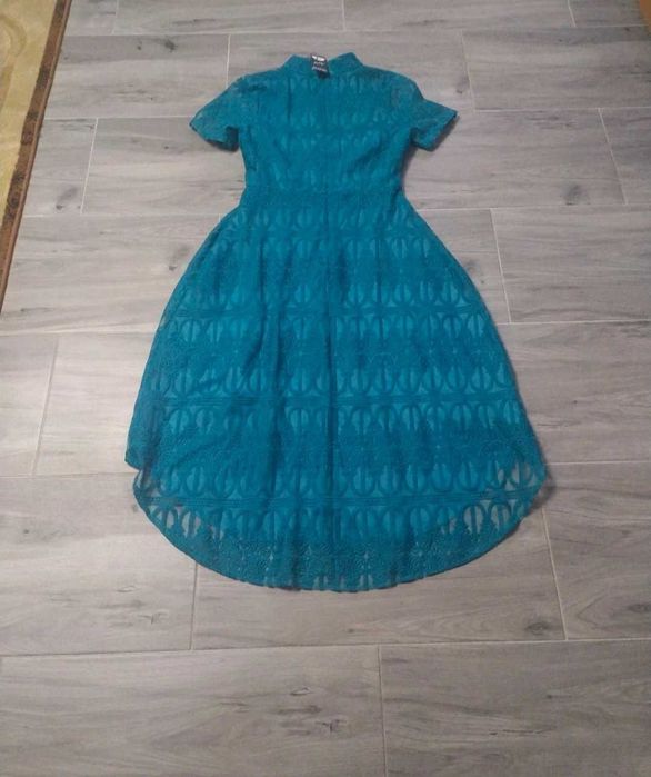 Piękna sukienka z koronką