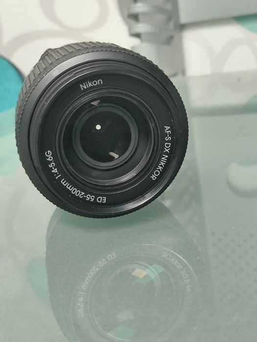 Об'єктив Nikon AF-S DX NIKKOR 55-200mm f/4-5.6G ED VR II