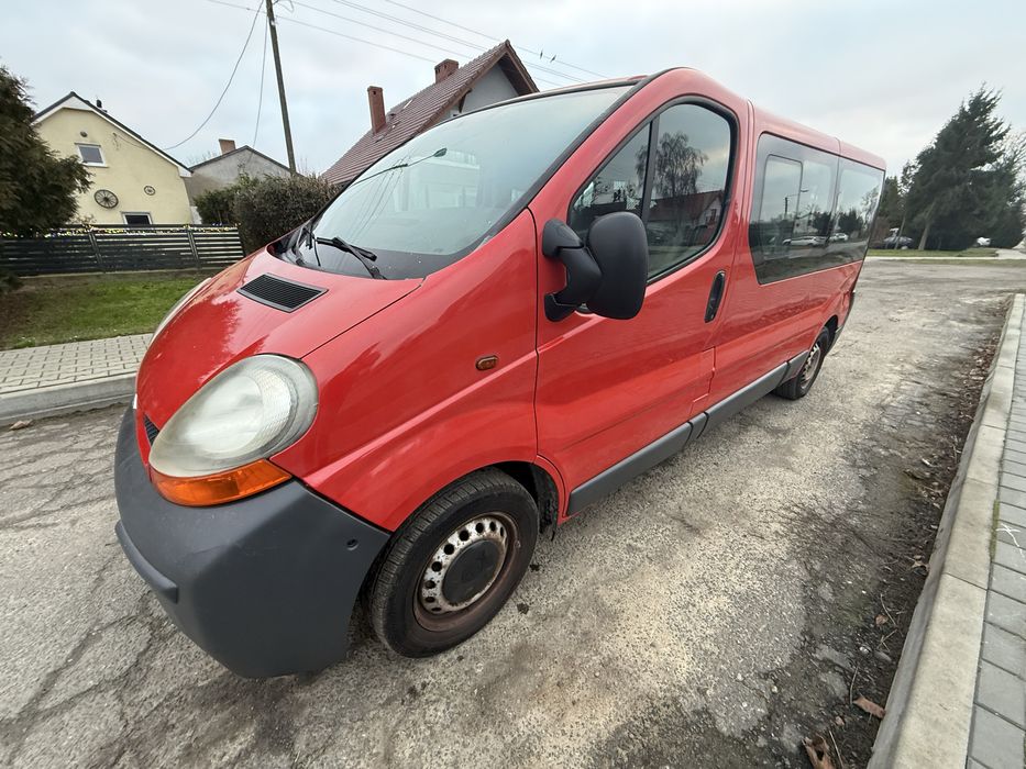 Renault Trafic 1.9 td 9- osobowy