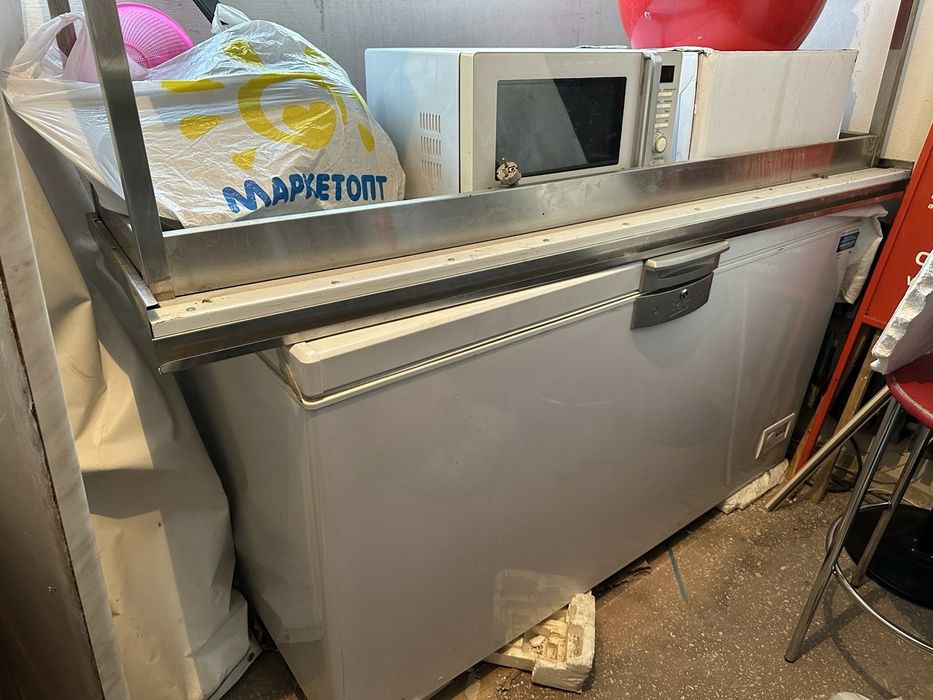 Холодильна ларь морозильна камера  вітрина морозилка торгове Juka