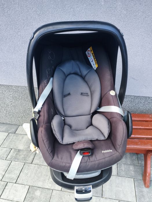 Fotelik z bazą Maxi Cosi Pebble