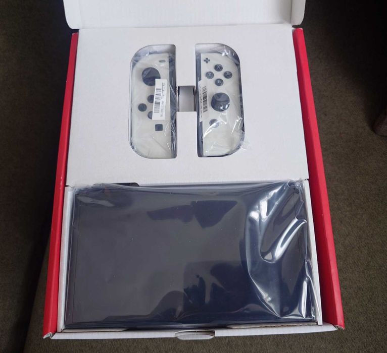 konsola Nintendo Switch OLED
