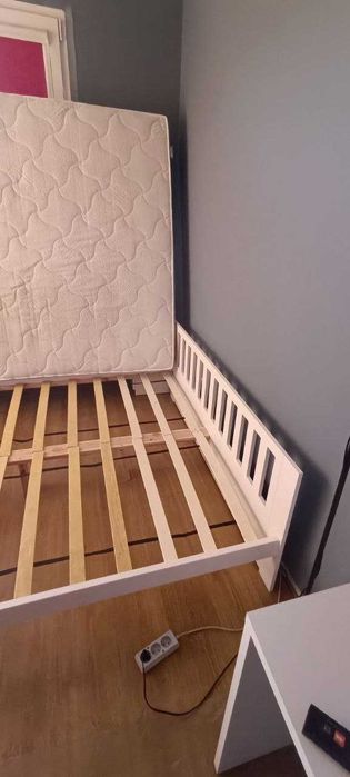 Sprzedam nowy materac z łóżkiem lub bez – stan idealny