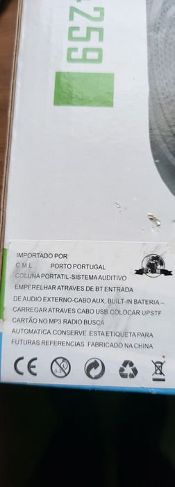 Coluna portatil nova