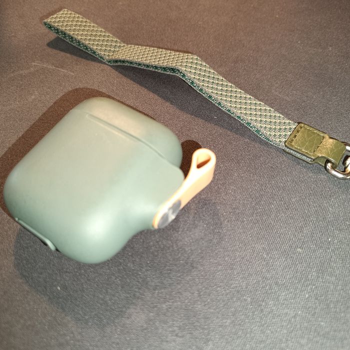 Чохол на кейс від AirPods 2 / AirPods 2 Case Cover