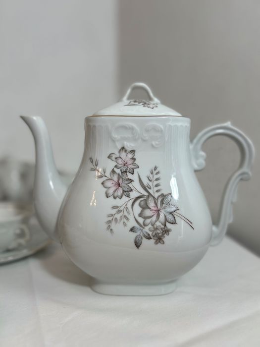 Serviço completo Vista Alegre, conjunto Grândola com 44 anos