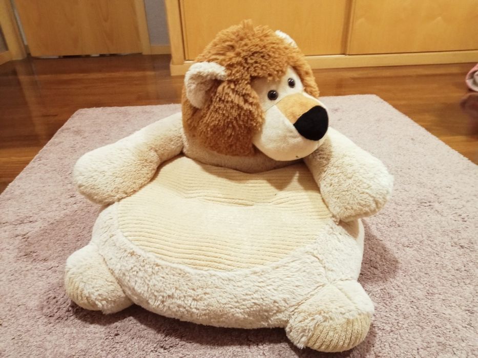 Sofá infantil de peluche