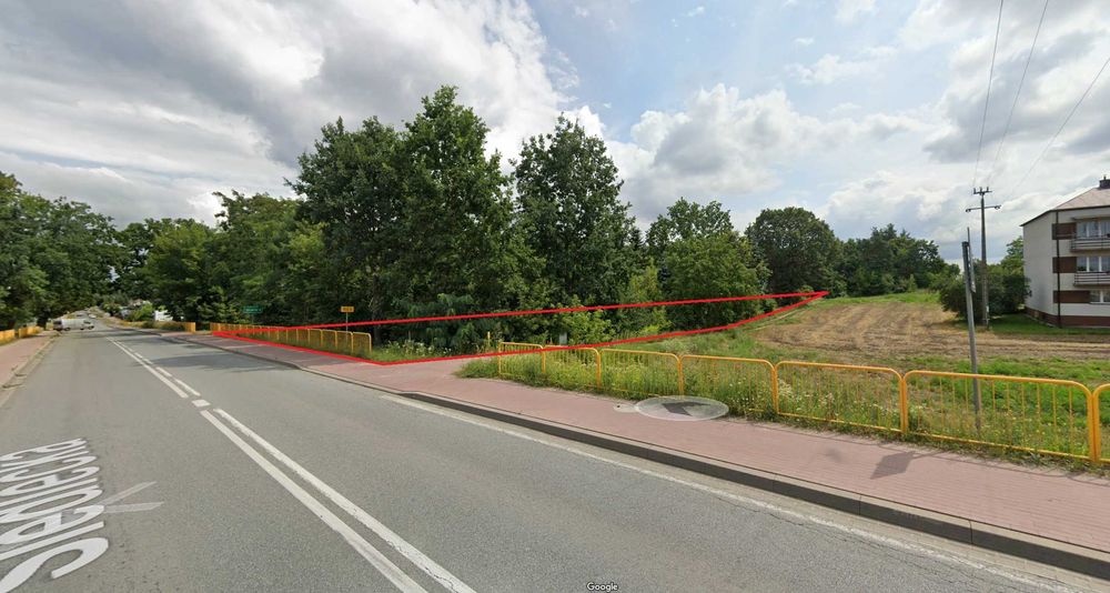 Grunt przy węźle A2 Siedlce-Południe