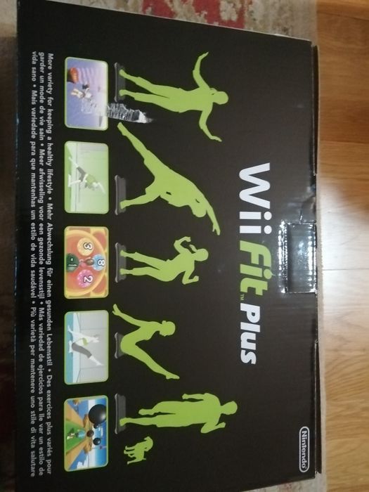 Wii da Nintendo, com vários acessórios