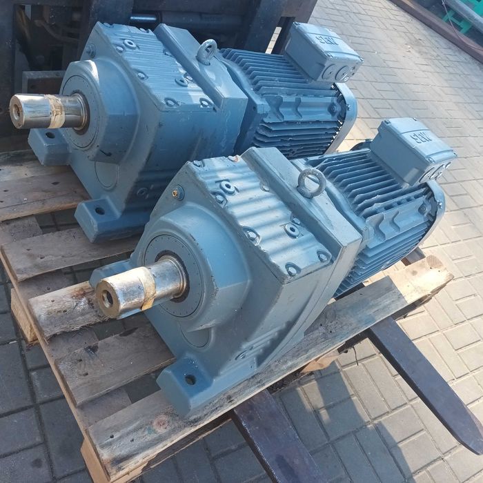 Motoreduktor Sew 15kw 328 obr/min oś 60mm nowe