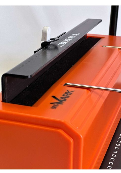 Біндер ТМ bindMARK + подарунок пружини