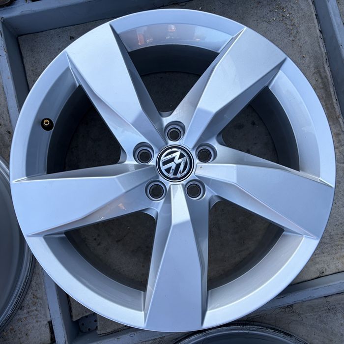 Felgi aluminiowe 17” VW T-Cross 2GM Polo Skoda Fabia Kamiq Scala Seat Ibiza 5x100 ET 39