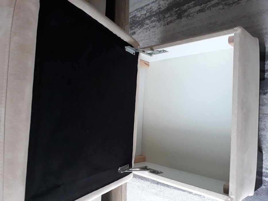 Pufa Agata Meble Cuba beżowa 60x60 wys 40