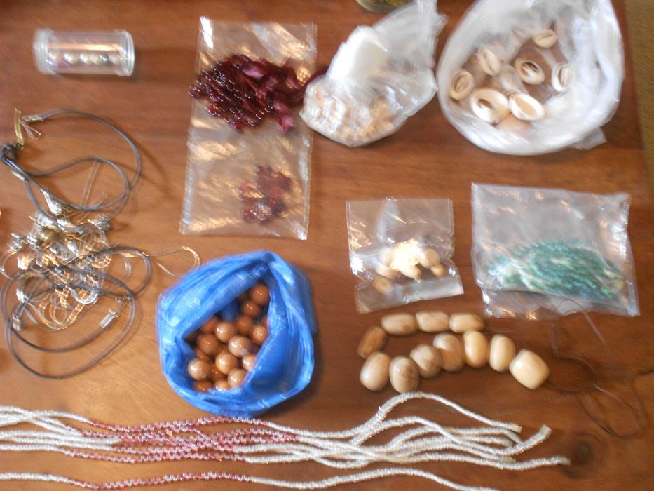 Conjunto de missangas para bijuteria