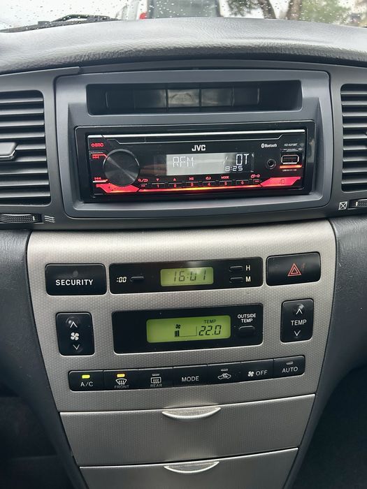 Toyota Corolla 1.4 Vvti Sol