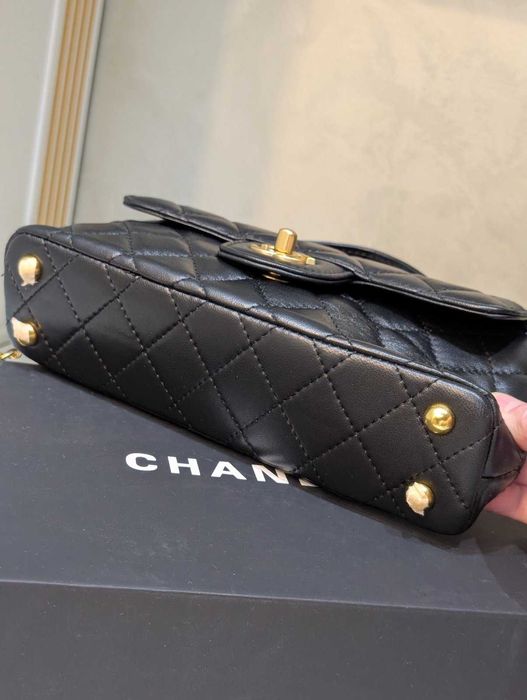 Сумка шанель Chanel трапеція, внизу довжина 24 см вверх 21 см кожаная сумочка