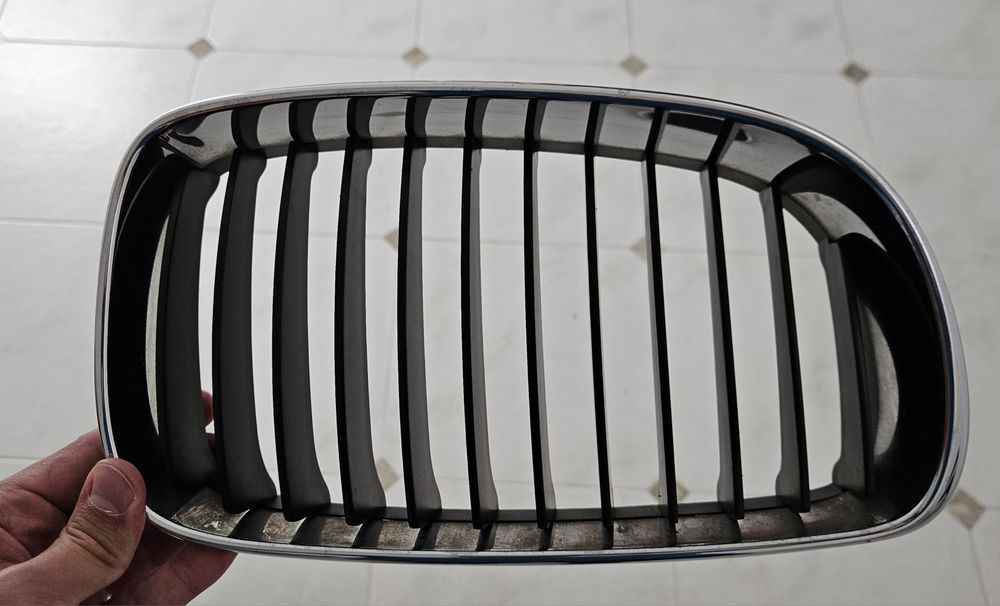 Grelhas originais bmw série 1, e87 lci de 2008