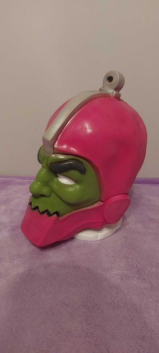 Maska. Hełm. Kask. Rycerz