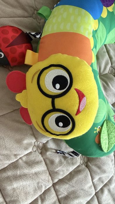 М'яка розвиваюча подушка Baby Einstein "Cal-a-Pillow"