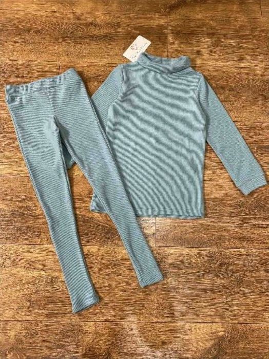 Теплий костюм в рубчик 110-116-122-128р