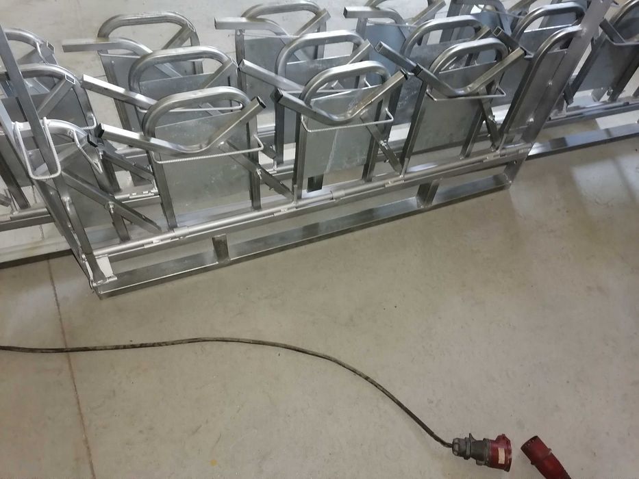 Carro de ordenha para cabras ou ovelhas