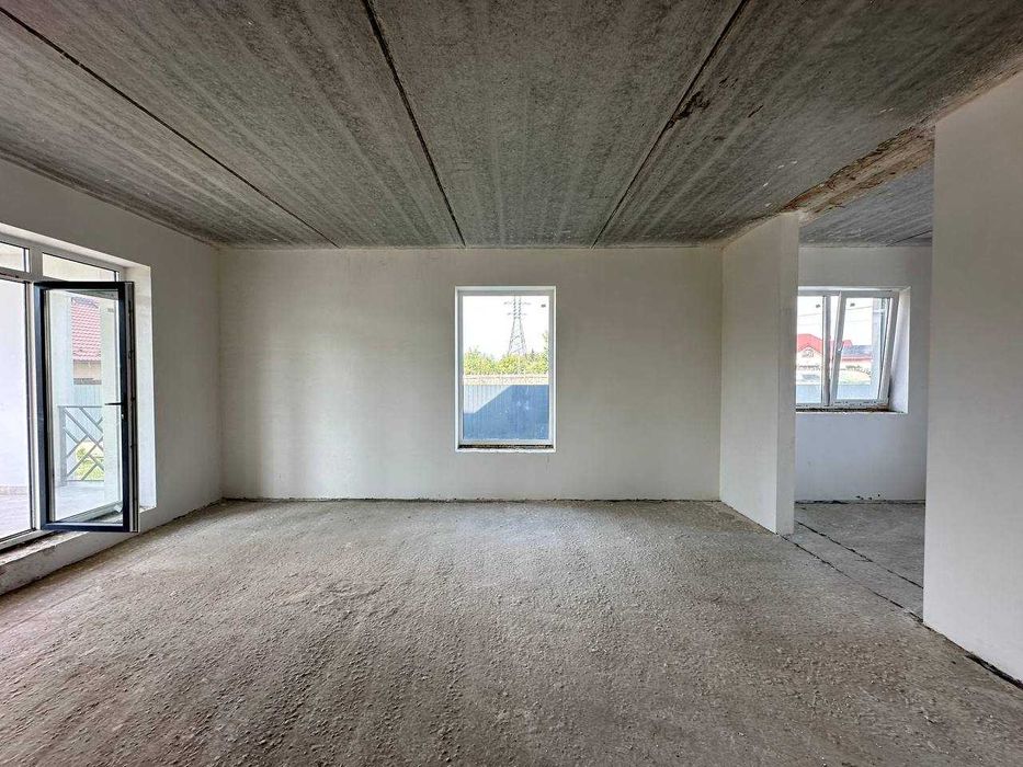 Продається окремий будинок в Крихівцях!