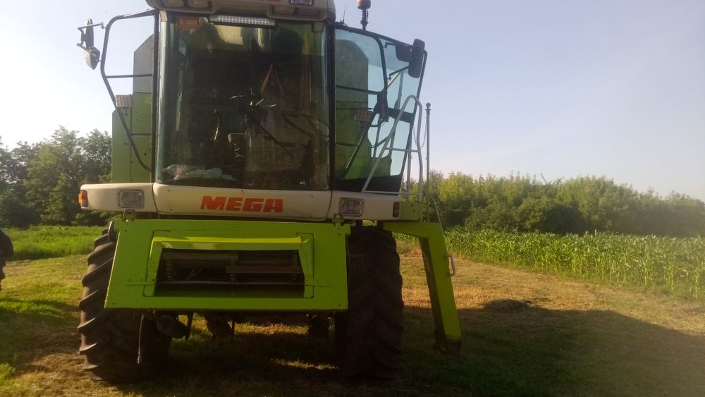 Продам комбайн .