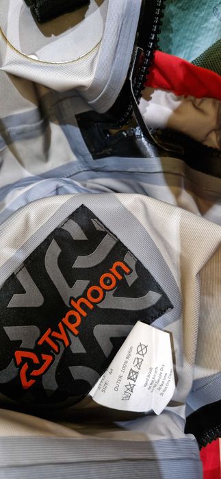 Fato seco Typhoon PS440 2.0