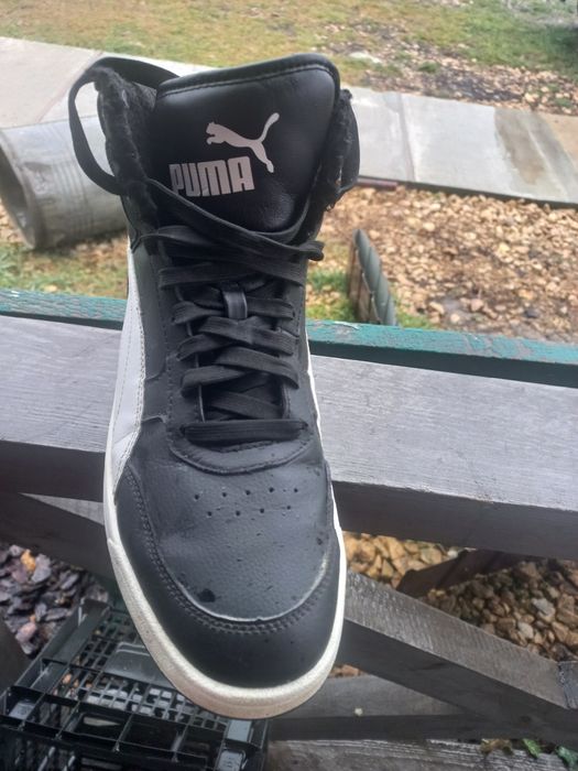 Продам теплые пумовские ботинки