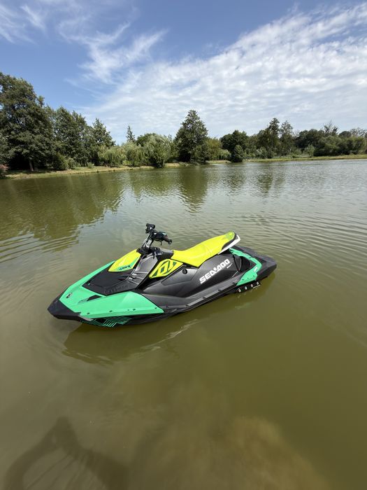 SEA-DOO Spark trixx 3up