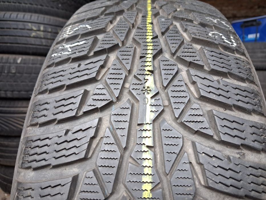 распаровка шины б/у 205/55 R16 Nokian WR-D4