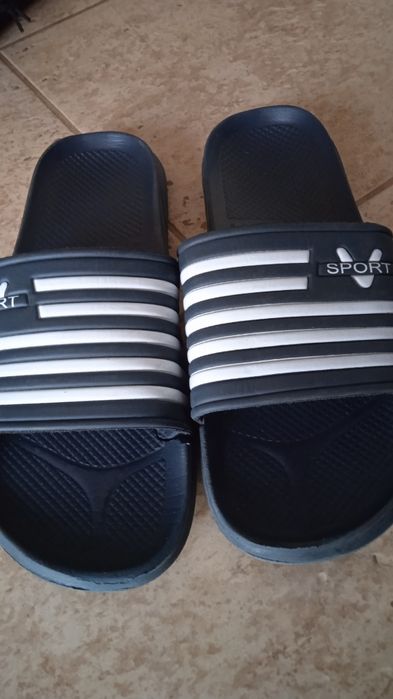 Klapki męskie na szeroką stopę