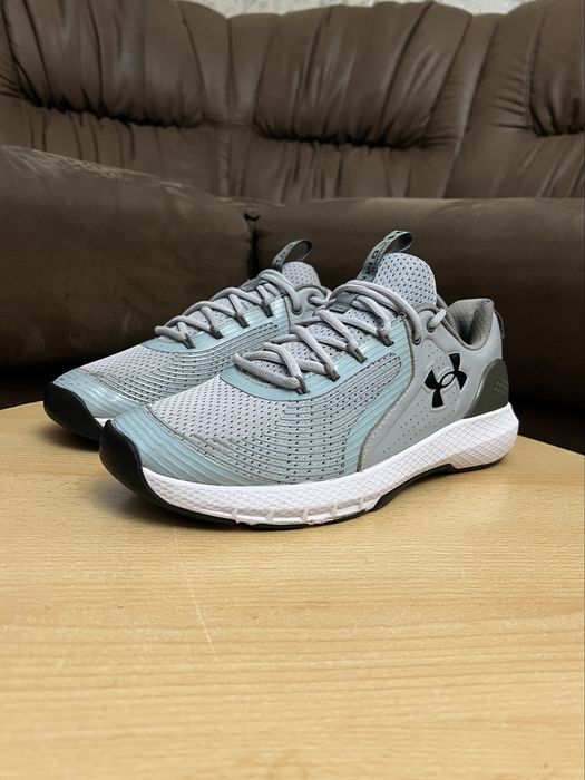 Under Armour Charged Commit TR 3