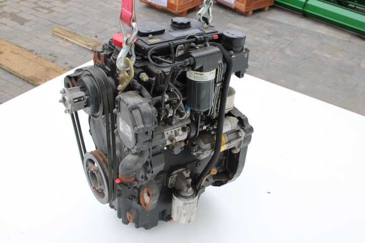 Silnik PERKINS 3 cylindrowy 1103D-33TA