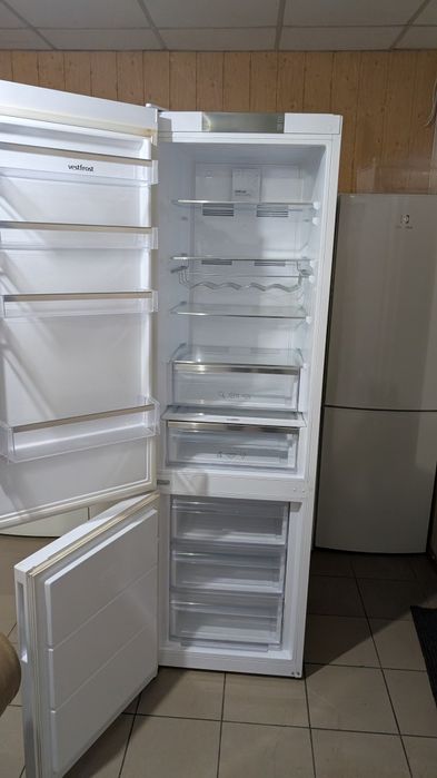 Холодильник Vestfrost