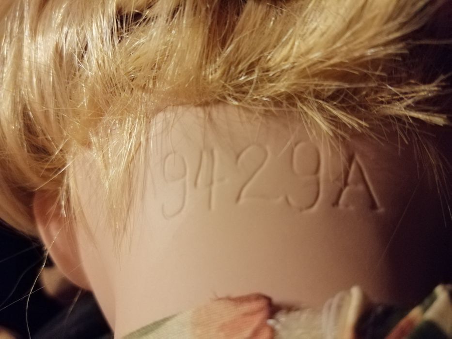 Duża porcelanowa lalka kolekcjonerska sygnowana unikat