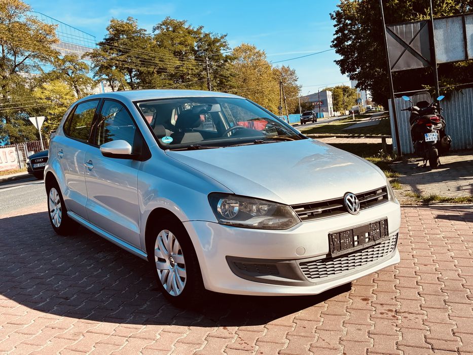 Vw polo rok 2010 poj1.4 przeb 122 tys 5-d klimatyzacja